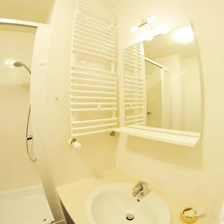 Iskra By Katowice Airport 3*