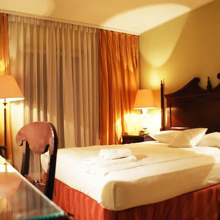 Iskra By Katowice Airport Otel 3*