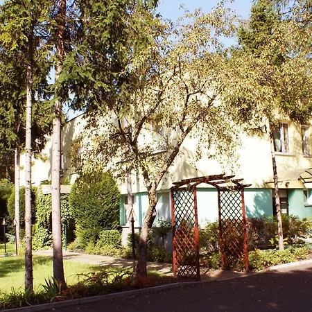 Iskra By Katowice Airport 3*