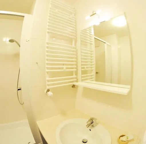 Iskra By Katowice Airport 3*