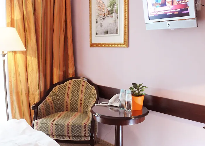 Iskra By Katowice Airport Hotel