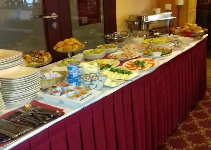 Iskra By Katowice Airport Hotel